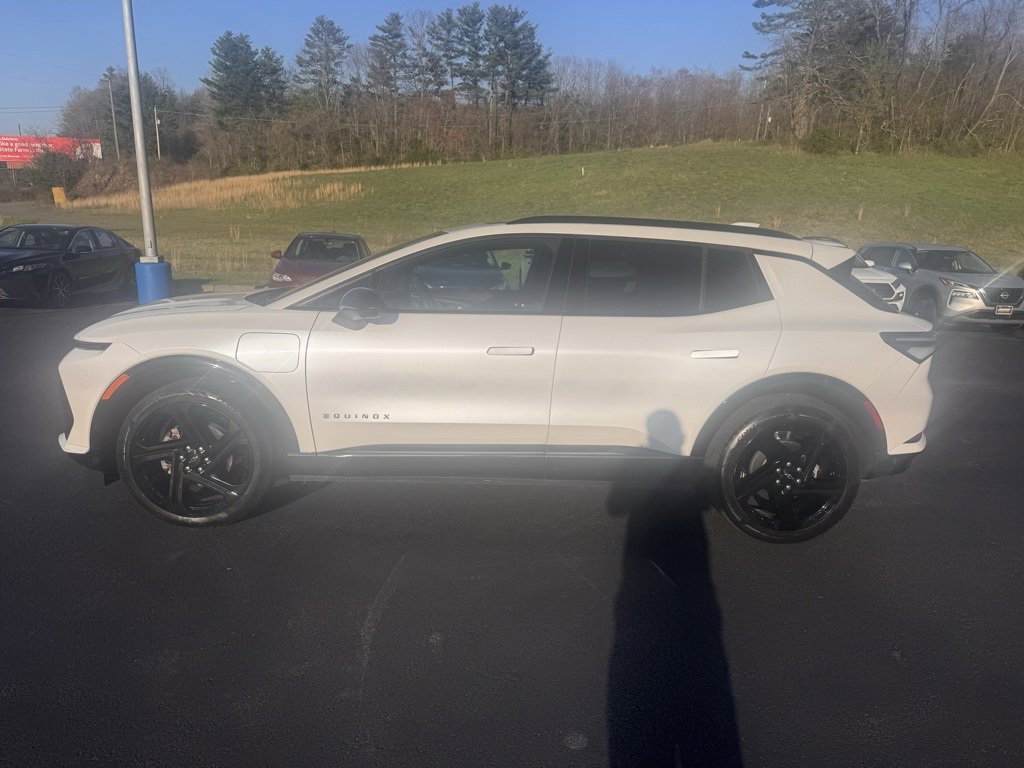 Used 2024 Chevrolet Equinox EV RS w/ Active Safety Package 3 image 15