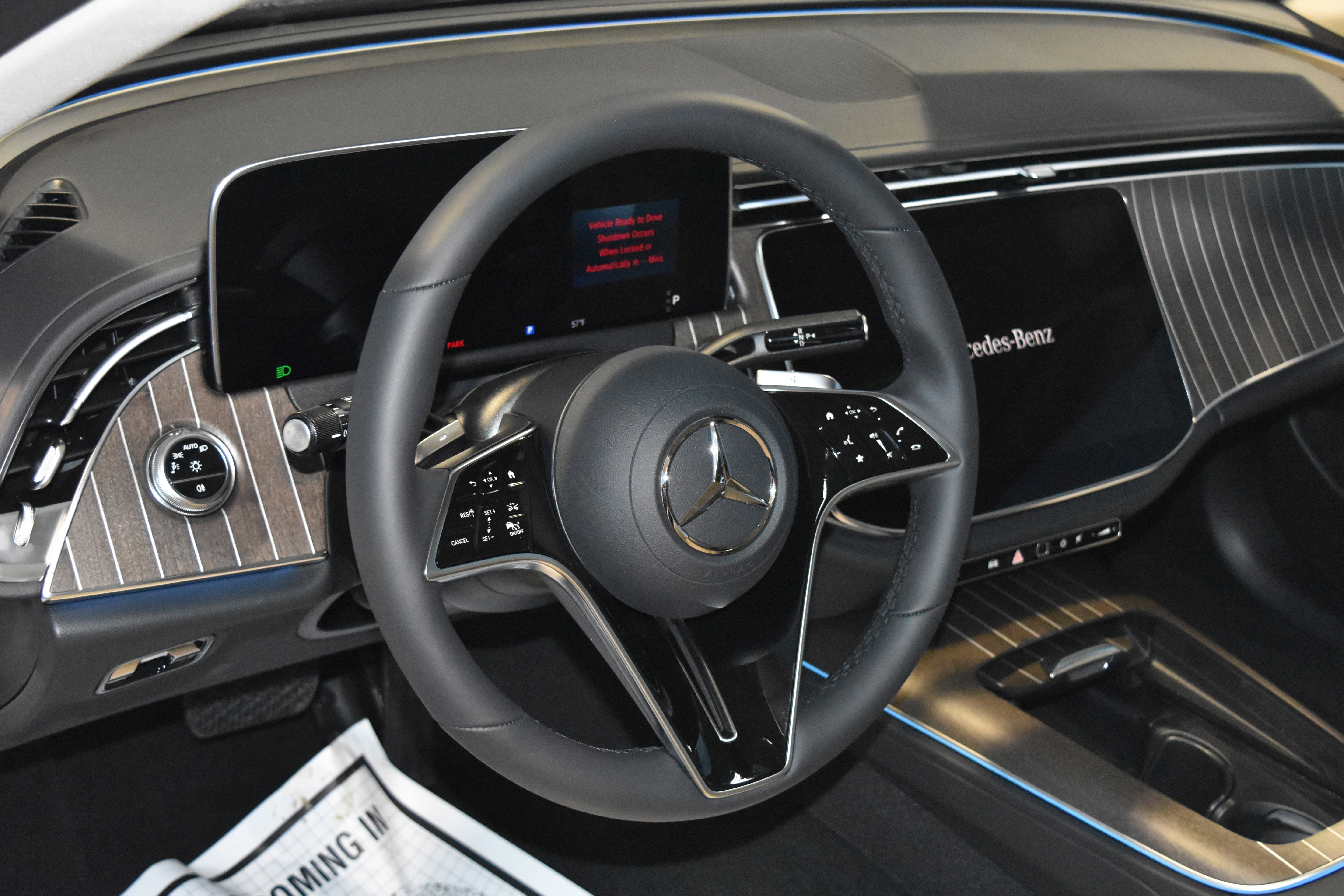 New 2026 Mercedes-Benz E 350 4MATIC Sedan image 2