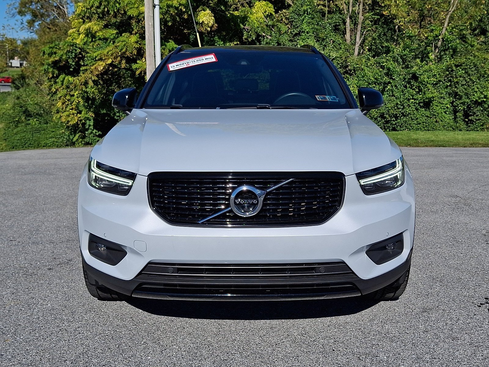 Used 2022 Volvo XC40 T5 R-Design w/ Advanced Package AWD/4WD image 2