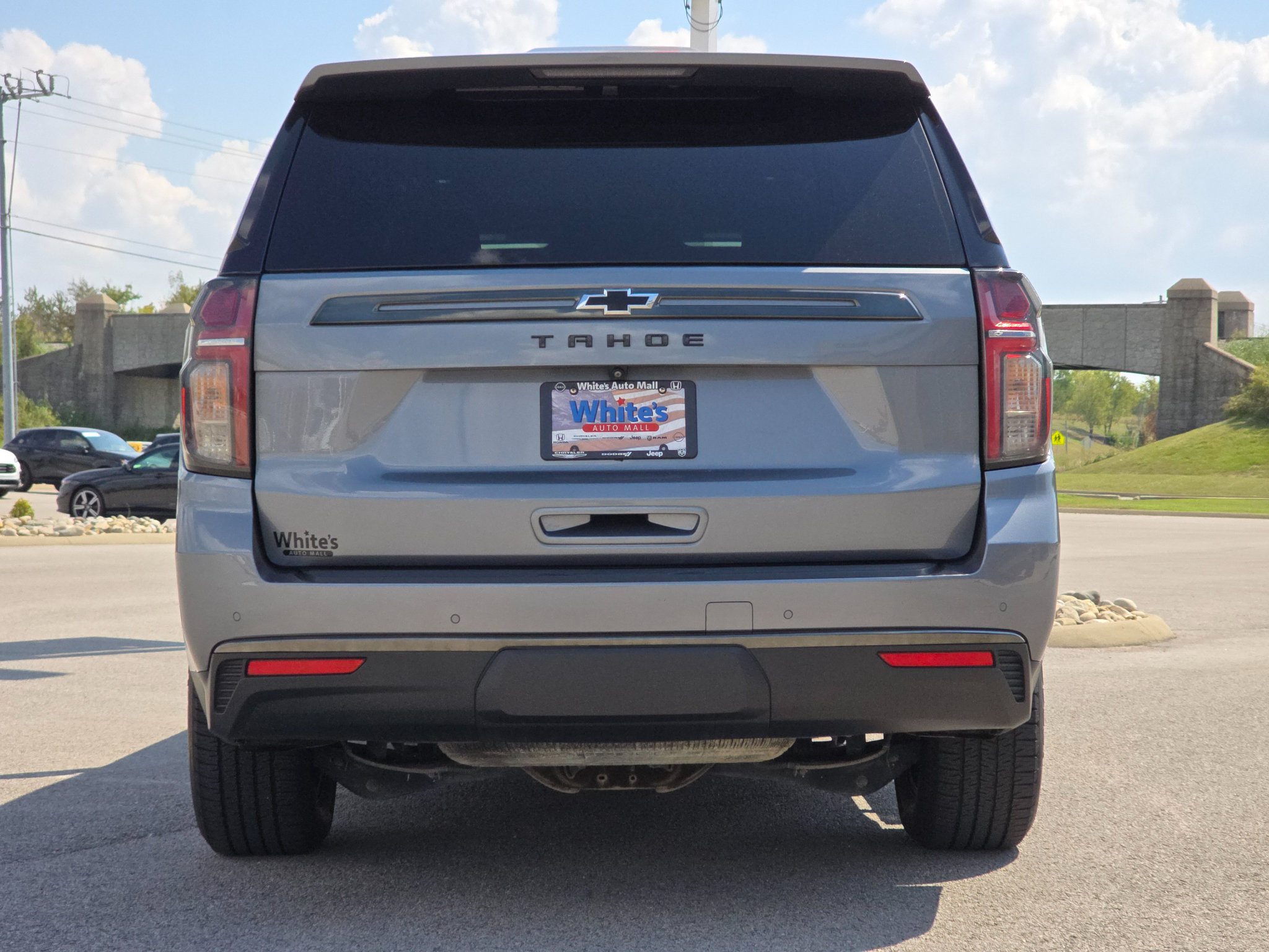 Used 2022 Chevrolet Tahoe Z71 w/ Z71 Off-Road Package AWD/4WD image 6