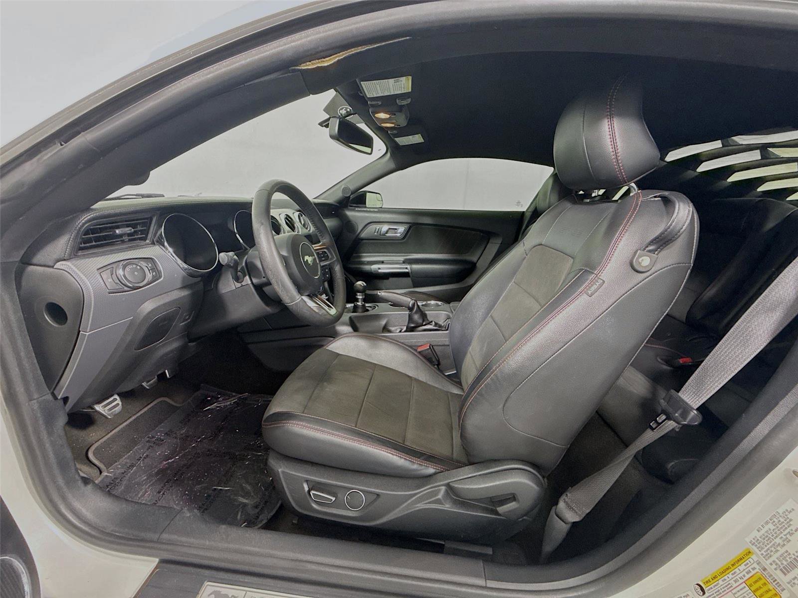 Used 2017 Ford Mustang GT Premium RWD image 2