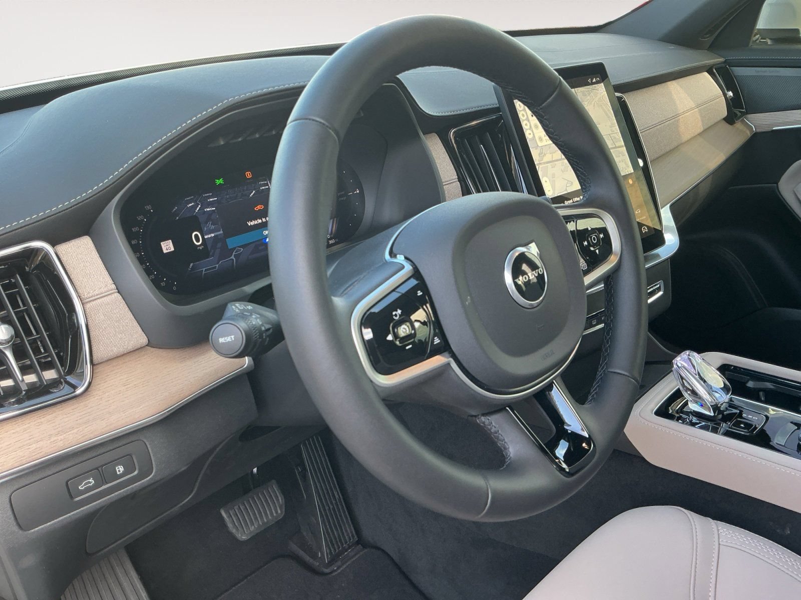 New 2026 Volvo XC90 T8 Plus AWD/4WD image 10