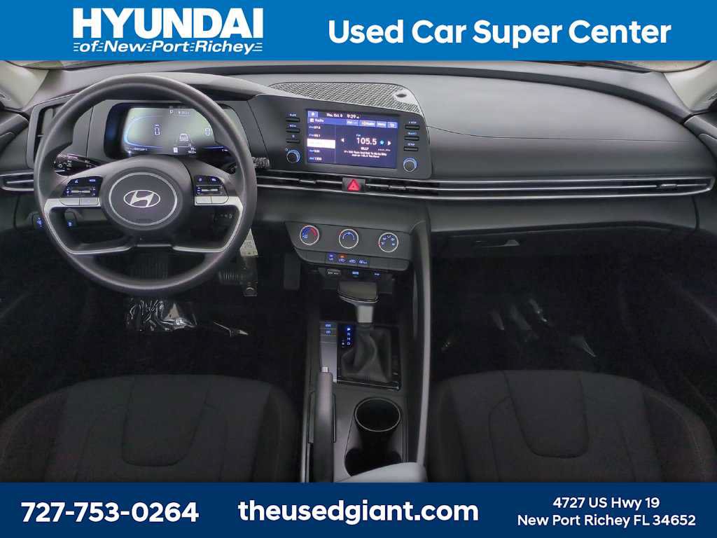 Used 2025 Hyundai Elantra SE w/ Cargo Package FWD image 15