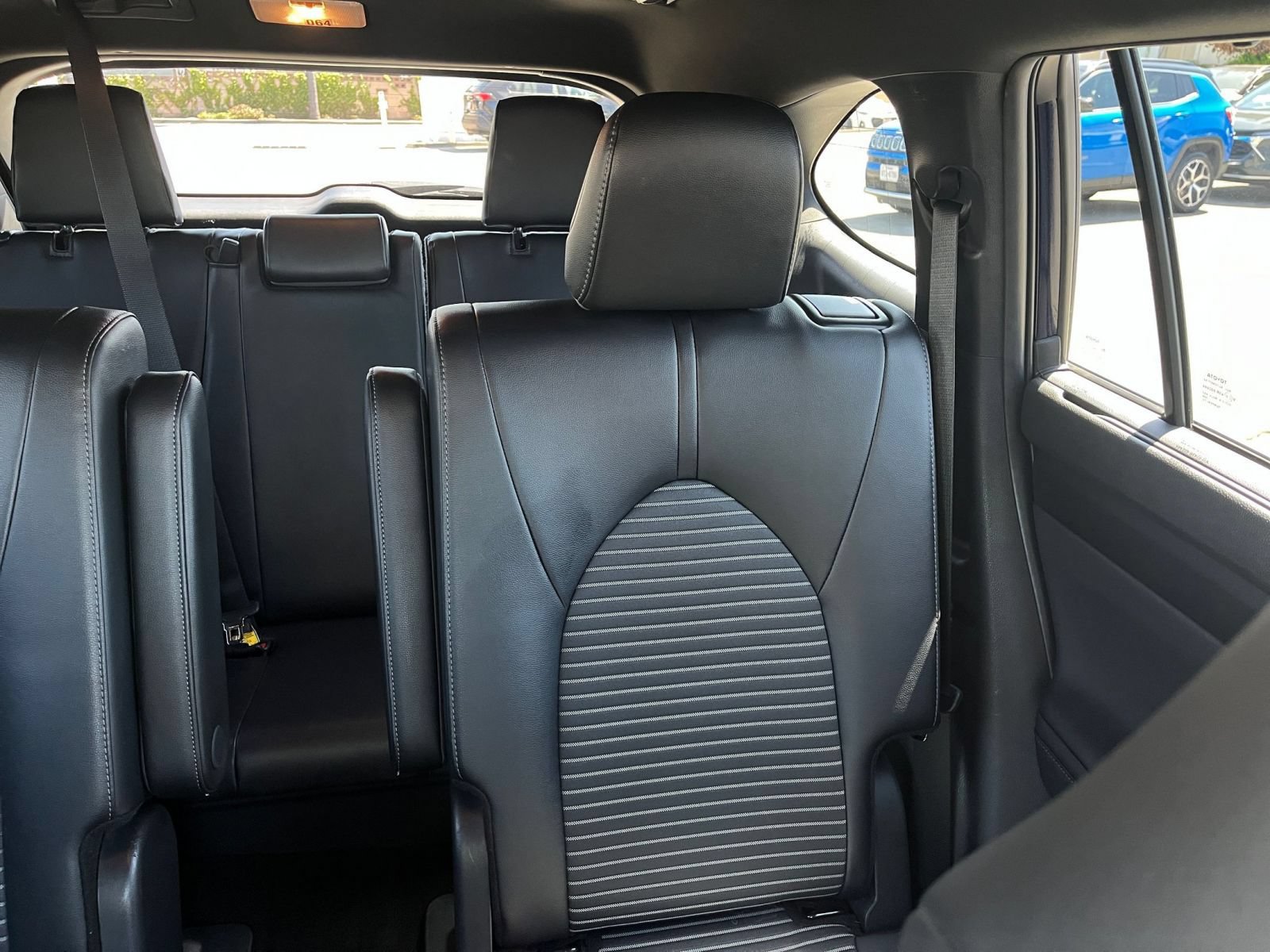 Used 2025 Toyota Highlander XSE AWD/4WD image 40