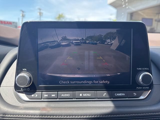 Used 2023 Nissan Rogue SV AWD/4WD image 16