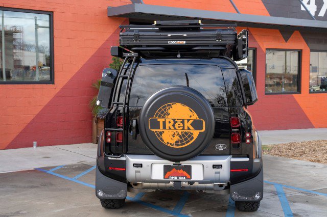 Used 2023 Land Rover Defender 110 S image 5