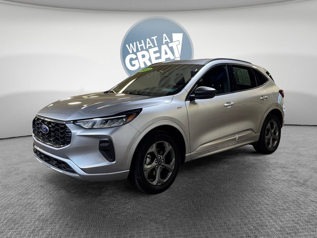 Used 2023 Ford Escape ST-Line w/ Tech Pack #1 AWD/4WD image 8