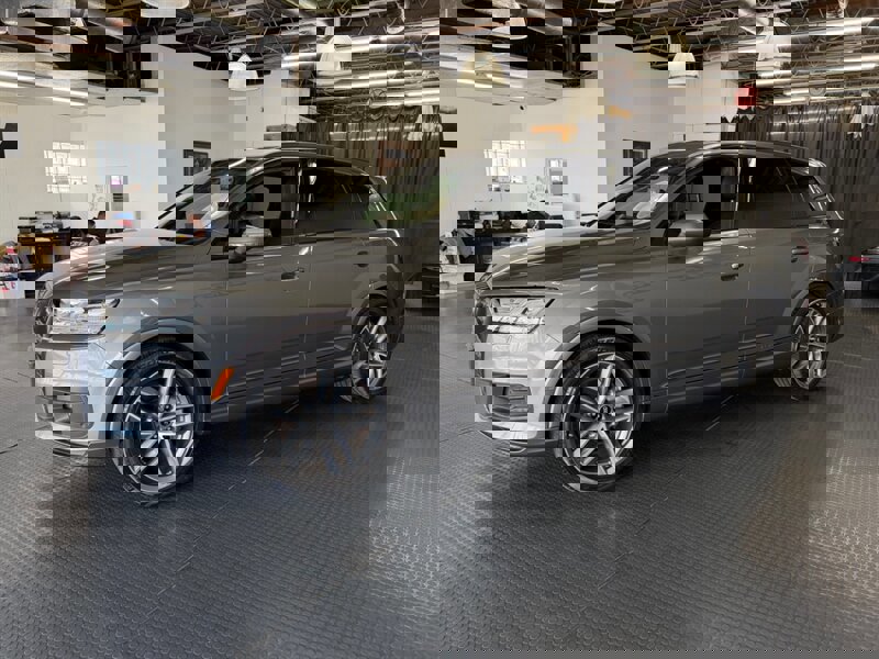 Used 2018 Audi Q7 3.0T Prestige image 8