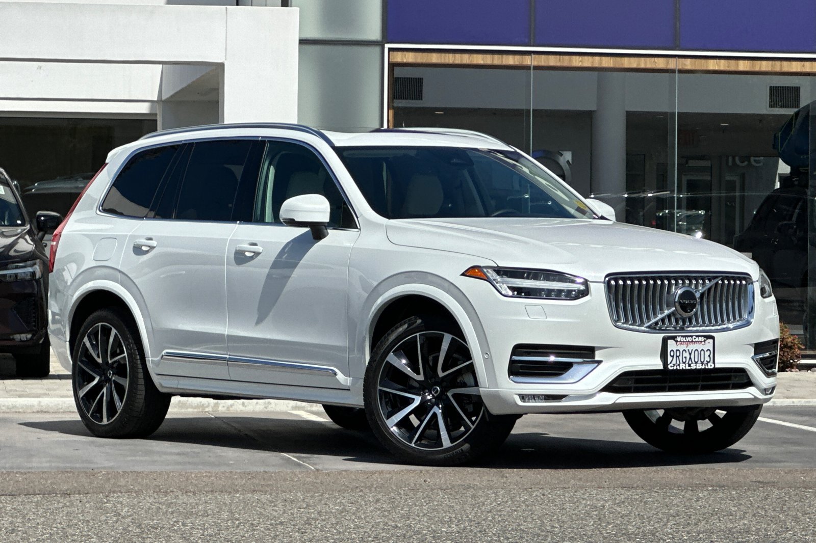 Certified 2025 Volvo XC90 B6 Plus w/ Protection Package Premier AWD/4WD image 2