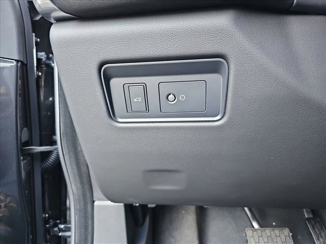 New 2026 Jaguar F-PACE R-Dynamic S image 23