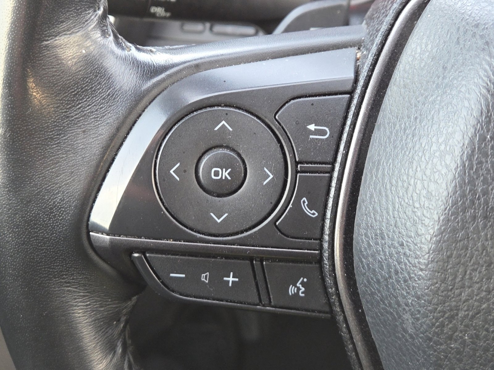 Used 2023 Toyota Camry XSE image 30