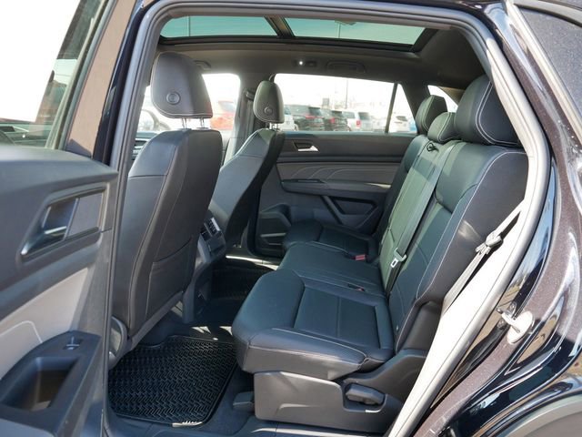 Certified 2023 Volkswagen Atlas Cross Sport SEL R-Line AWD/4WD image 17