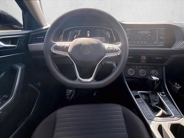 Used 2023 Volkswagen Jetta S image 6