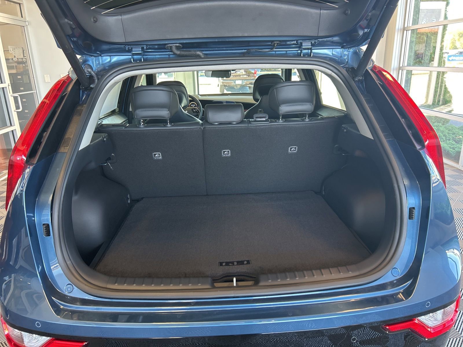 New 2025 Kia Niro Wind w/ Wind Preserve Package image 9