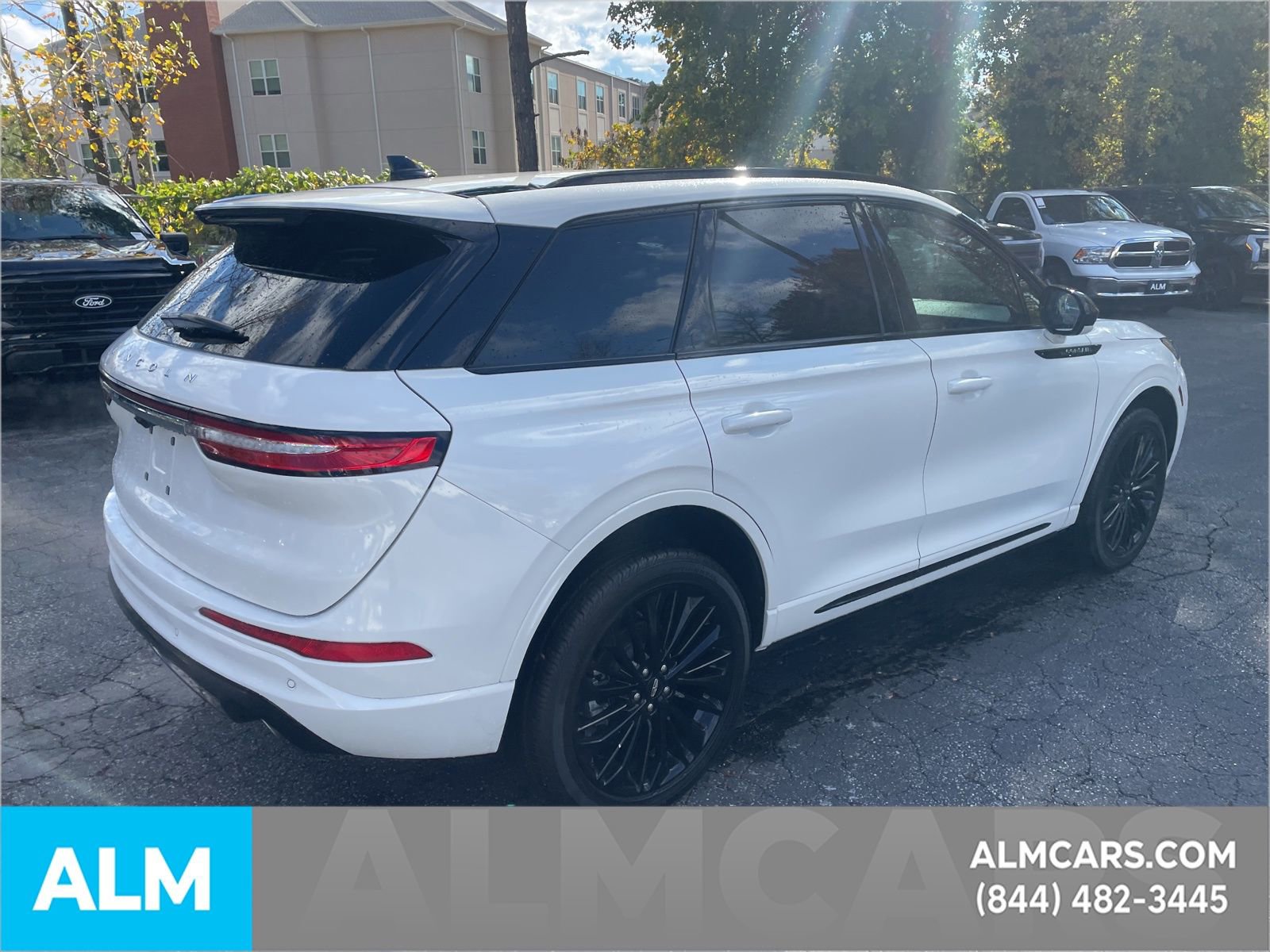 Used 2024 Lincoln Corsair Reserve w/ Jet Appearance Package image 6