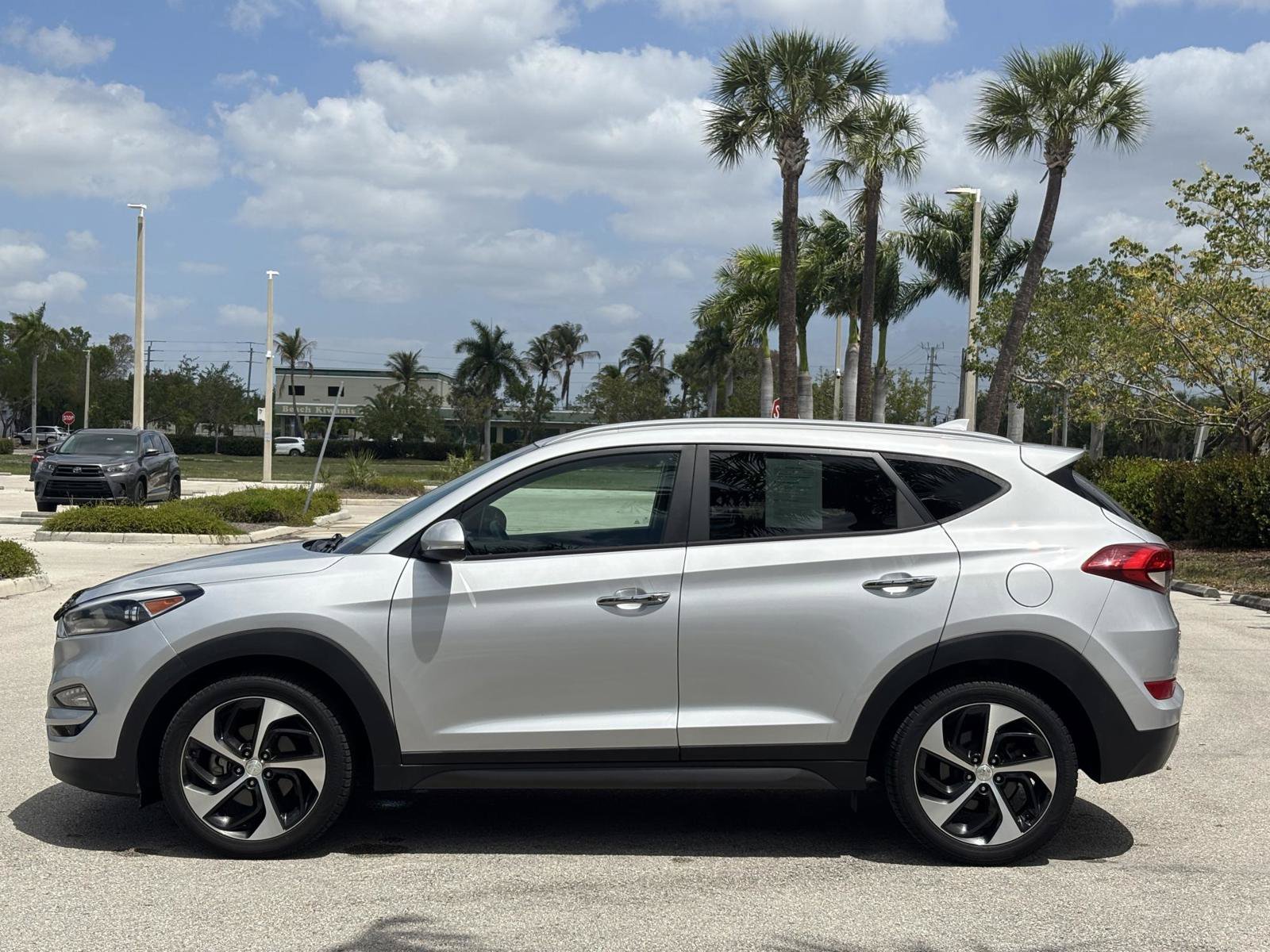 Used 2016 Hyundai Tucson Limited FWD image 9