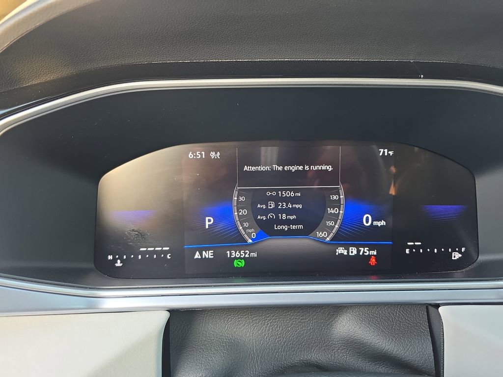 Used 2025 Volkswagen Taos SE AWD/4WD image 33