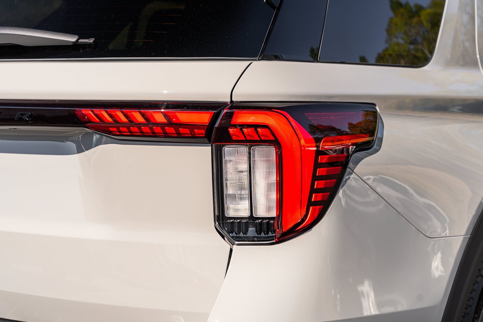 New 2027 Ford Explorer Platinum RWD image 10