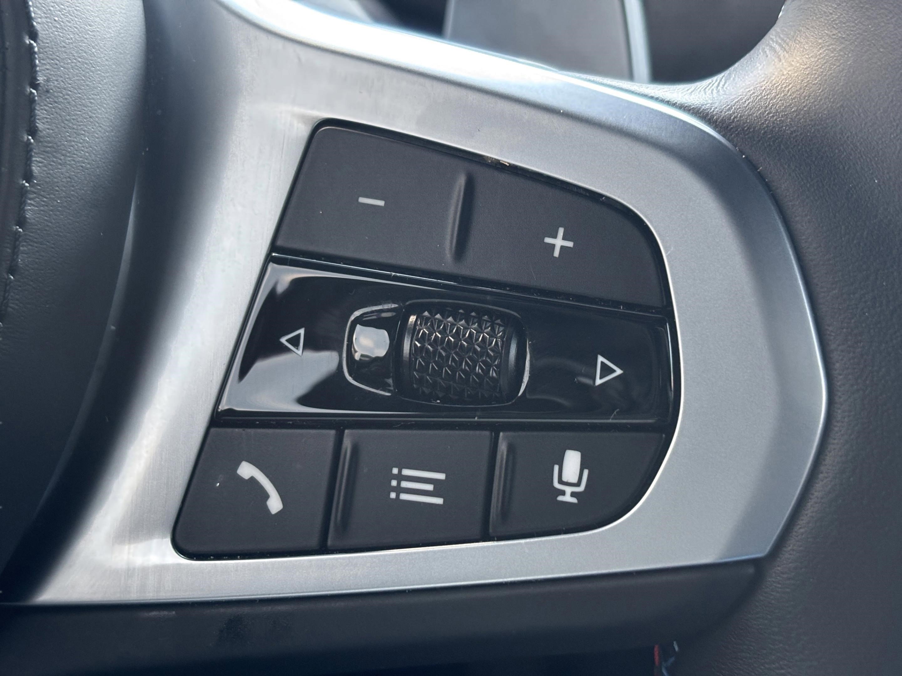 Used 2024 BMW X4 M40i w/ Premium Package image 10