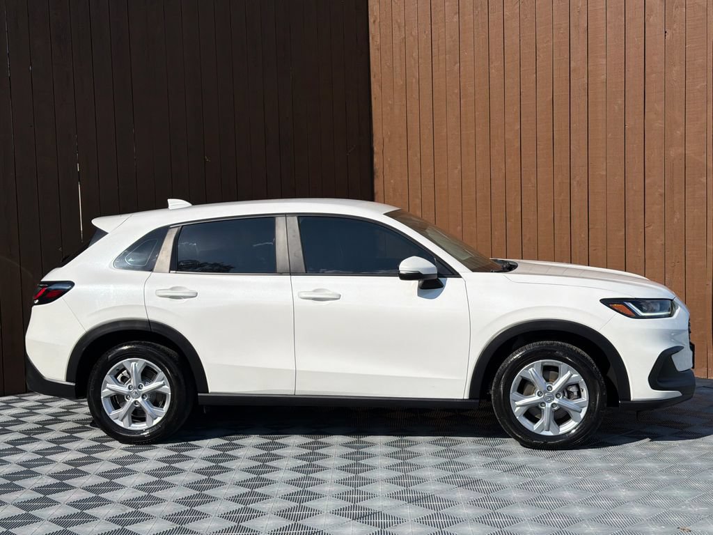 Used 2025 Honda HR-V LX image 12