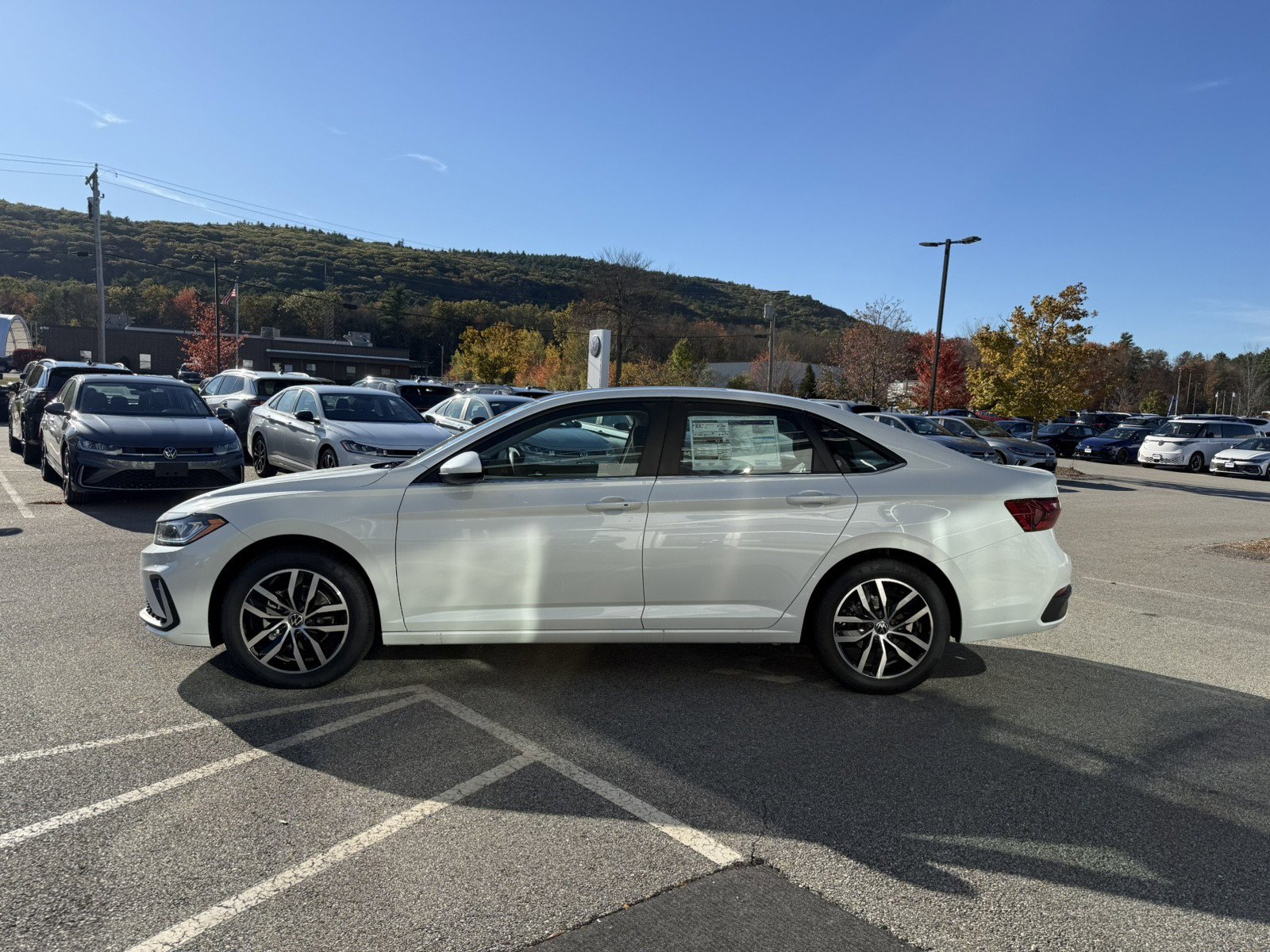 New 2026 Volkswagen Jetta SE image 6