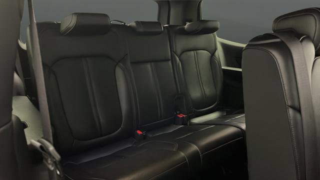 Used 2023 Jeep Wagoneer 4WD image 24