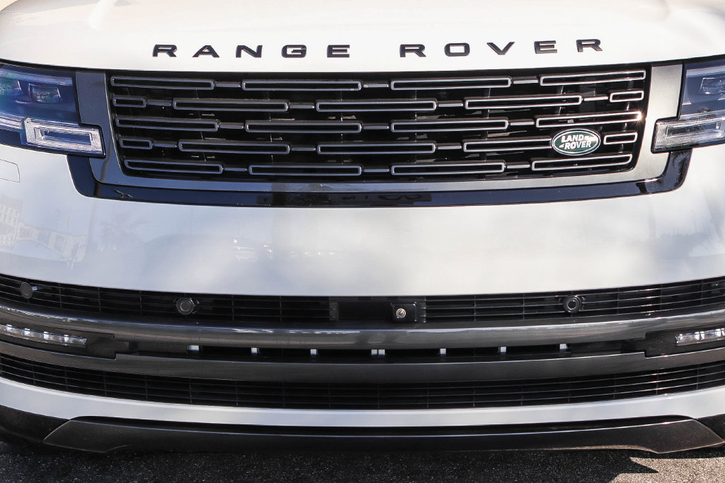 Used 2024 Land Rover Range Rover SE AWD/4WD image 5