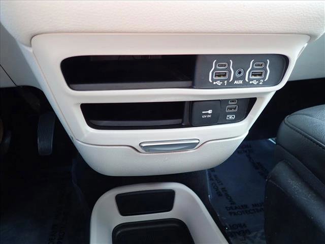 Used 2022 Chrysler Pacifica Touring-L image 23