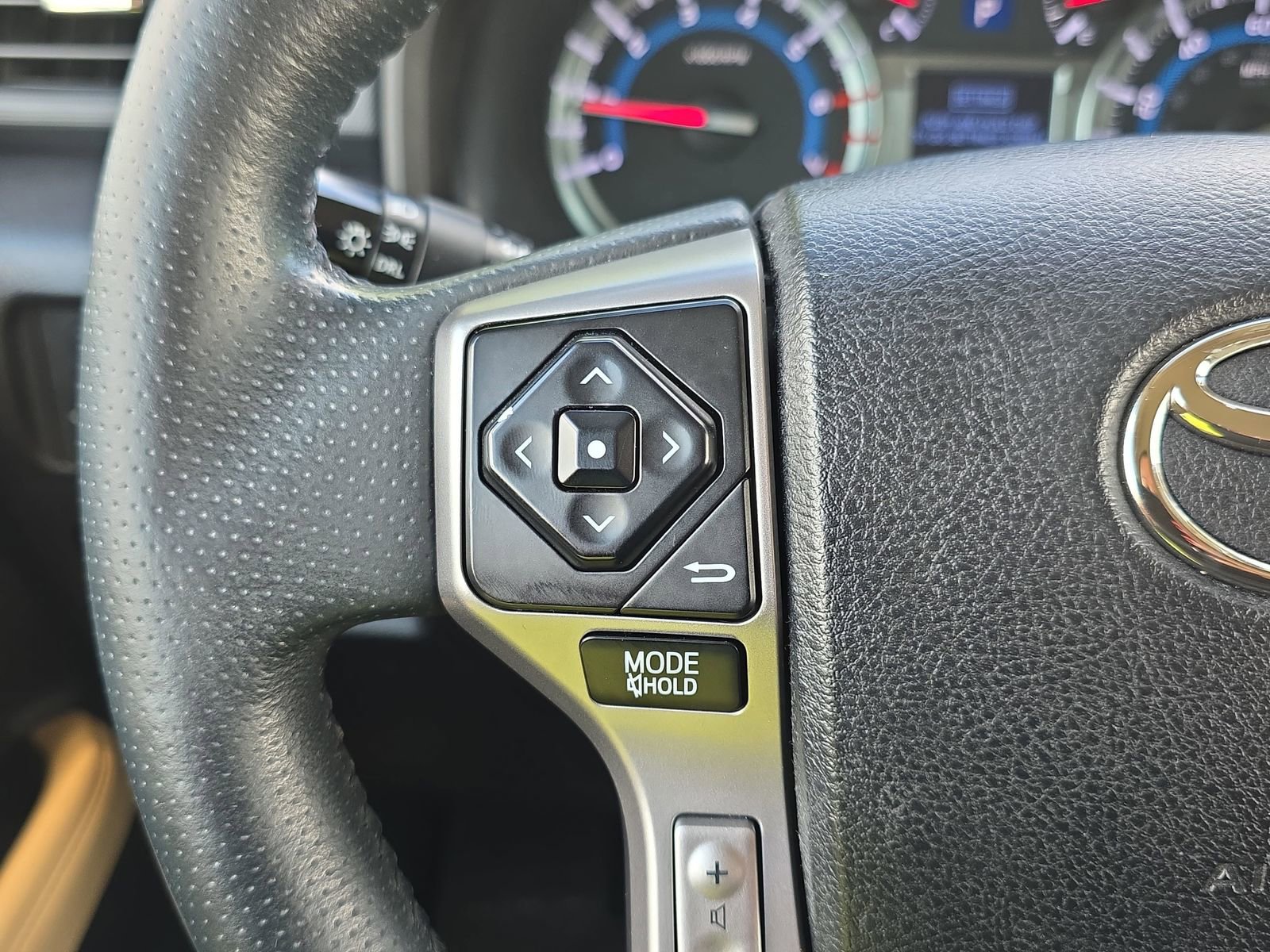 Used 2016 Toyota 4Runner SR5 RWD image 17