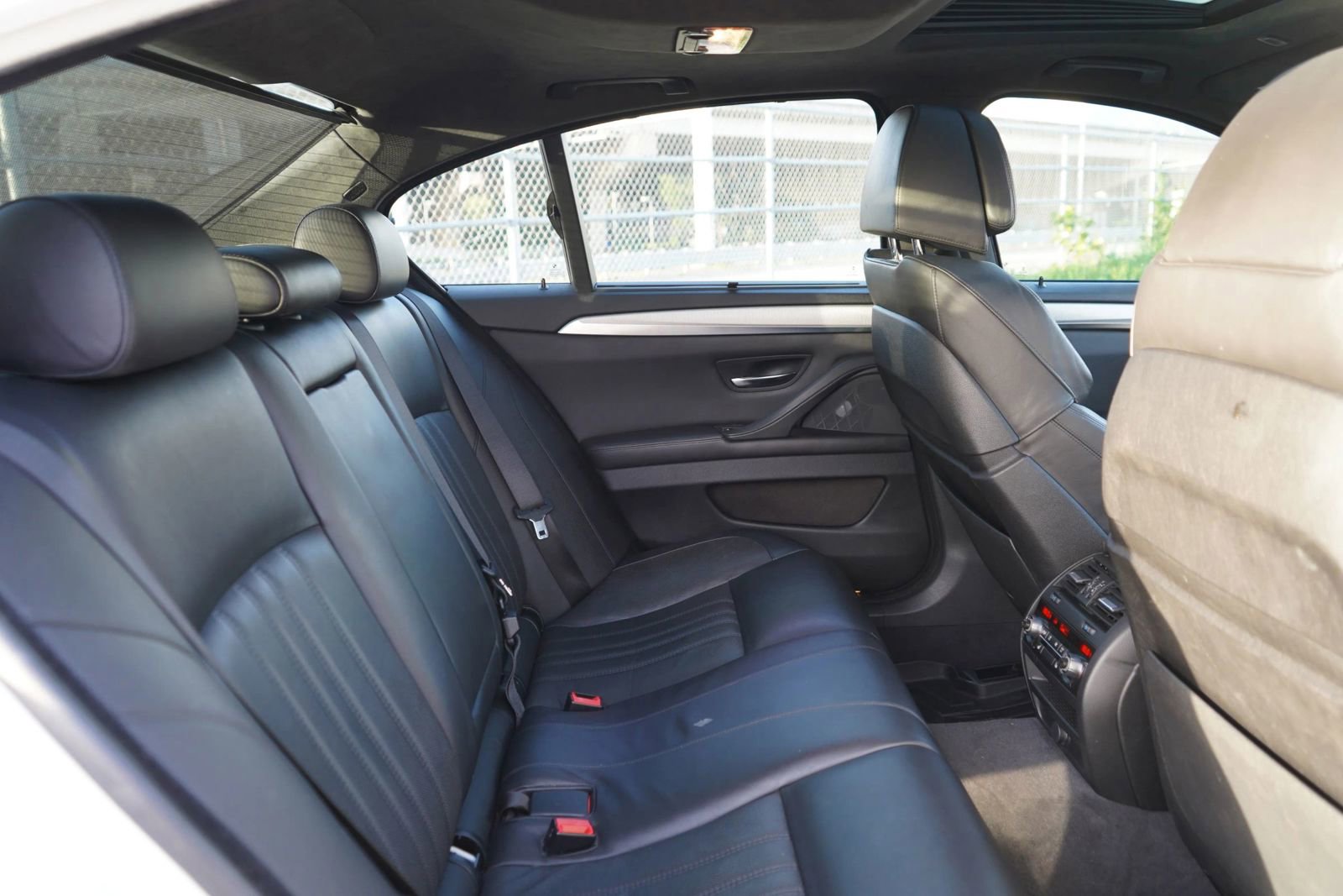 Used 2016 BMW M5 image 20