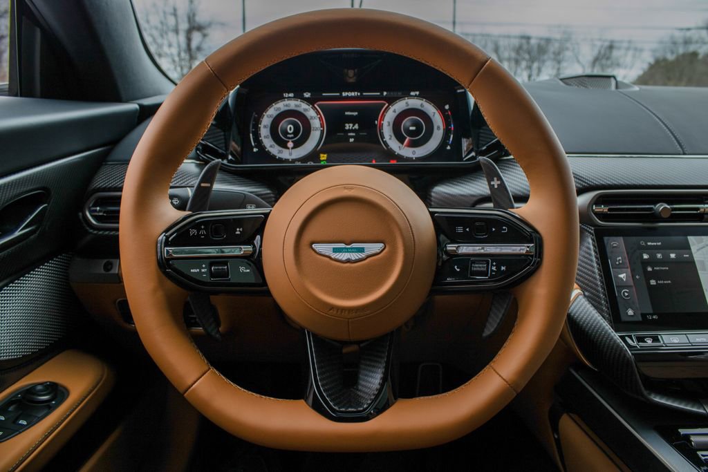 New 2025 Aston Martin Vanquish image 13