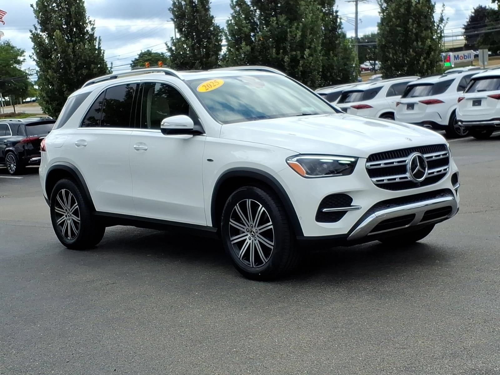 Certified 2025 Mercedes-Benz GLE 450e 4MATIC image 8