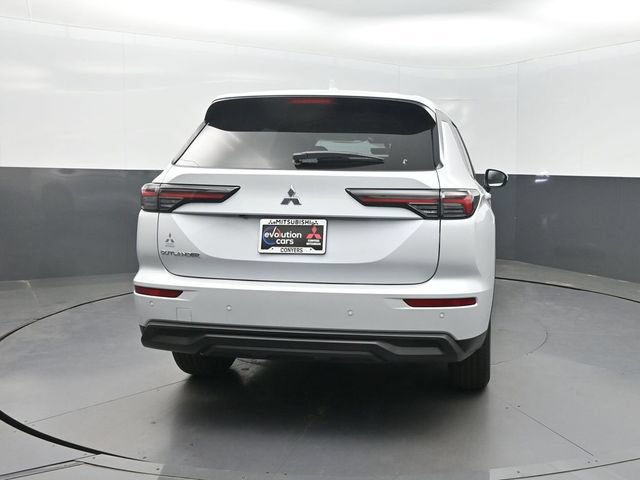 New 2026 Mitsubishi Outlander ES FWD image 25