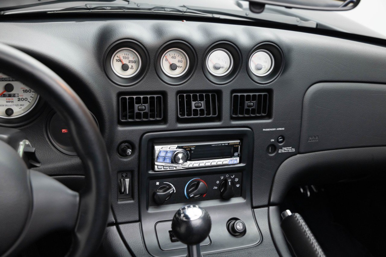 Used 2002 Dodge Viper RT/10 RWD image 28