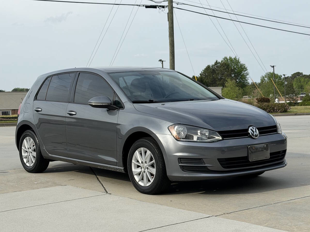 Used 2015 Volkswagen Golf S FWD image 3