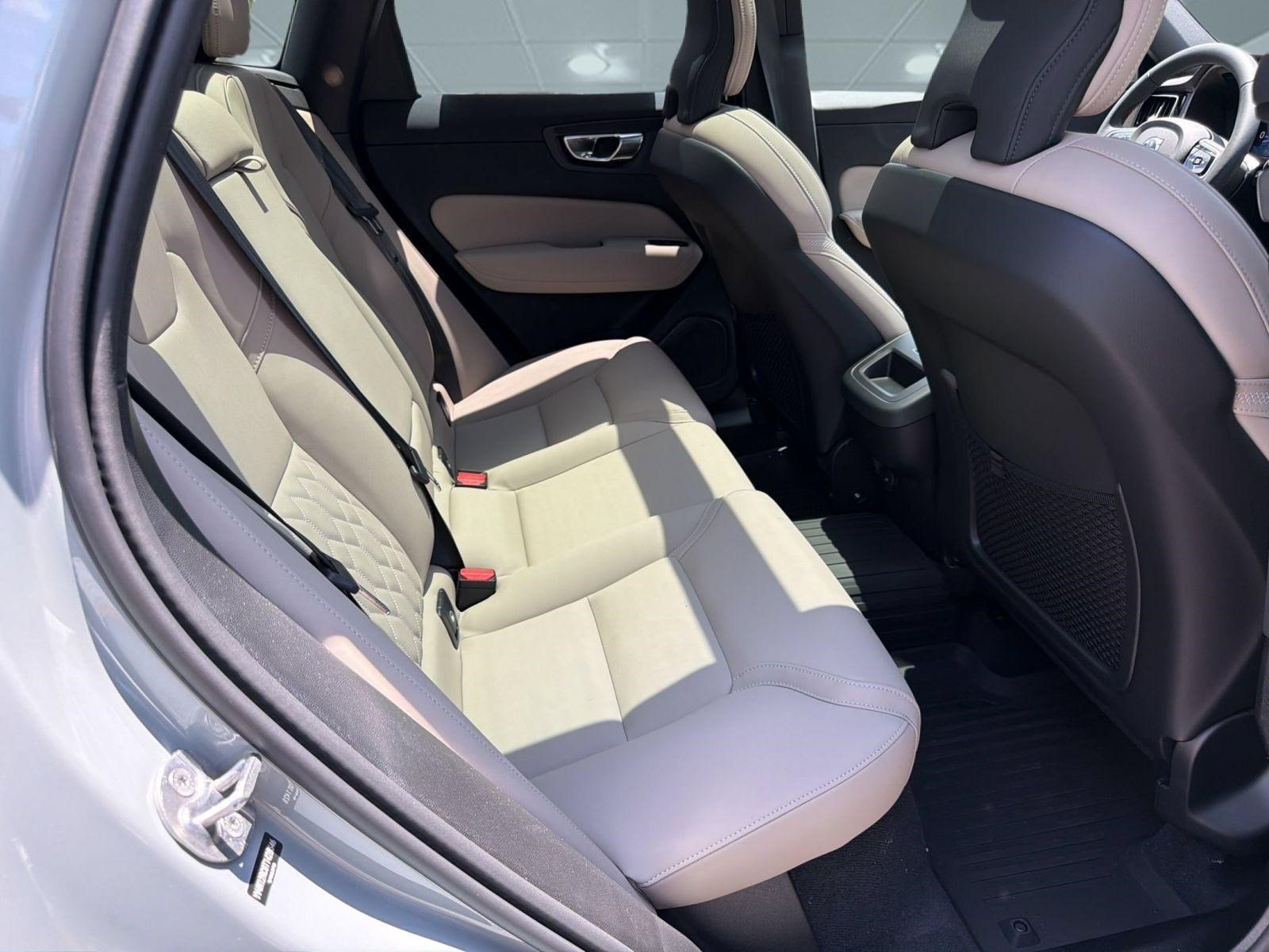 New 2026 Volvo XC60 B5 Plus w/ Protection Package Premier AWD/4WD image 30