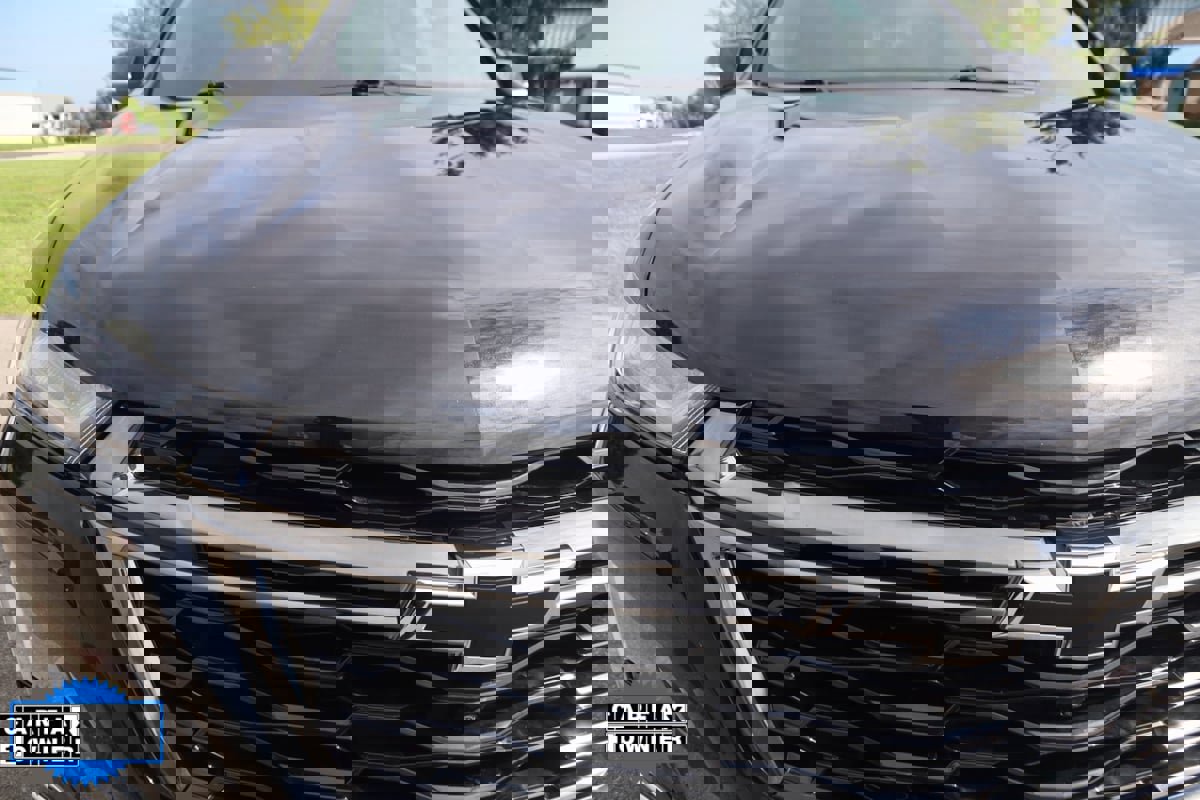 Used 2023 Chevrolet Traverse RS w/ LPO, Floor Liner Package image 52