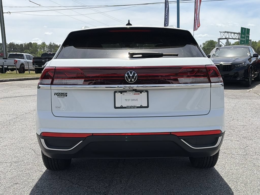Certified 2024 Volkswagen Atlas Cross Sport SE FWD image 5