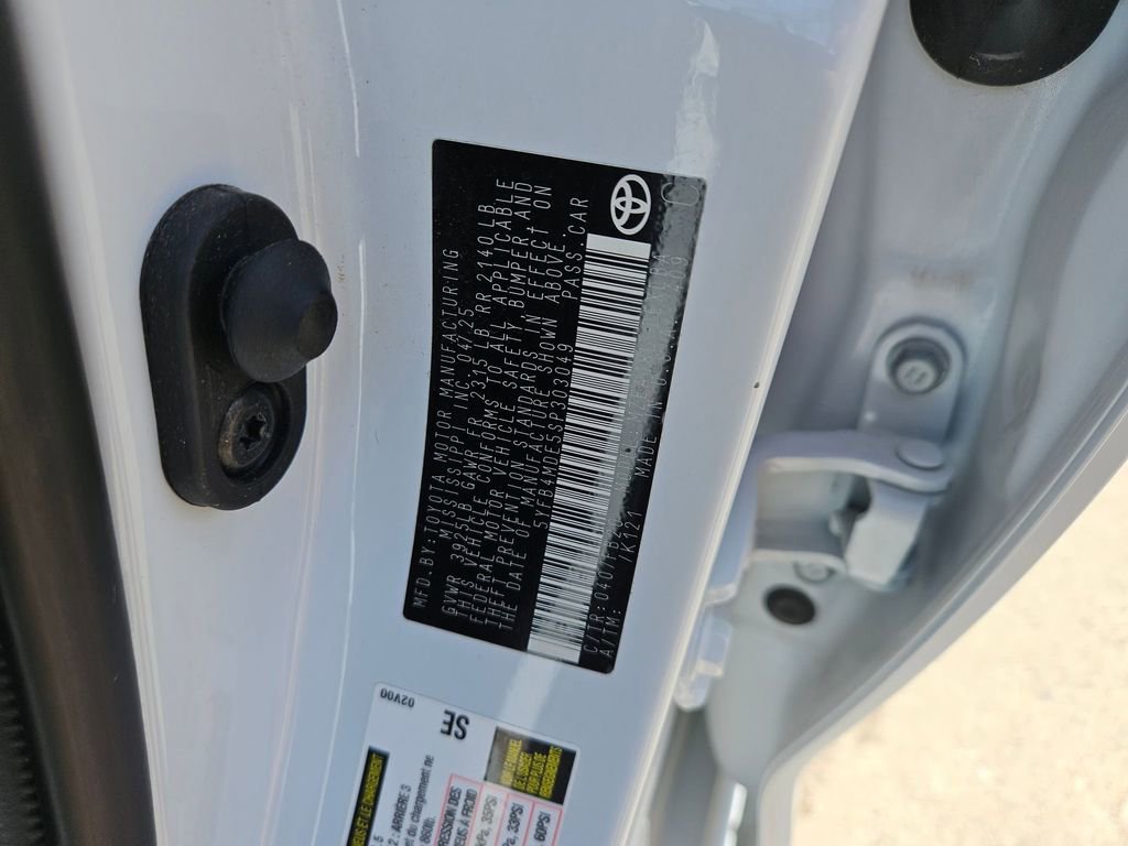 Used 2025 Toyota Corolla LE image 30