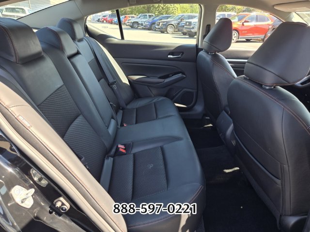 Used 2025 Nissan Altima 2.5 SR FWD image 17