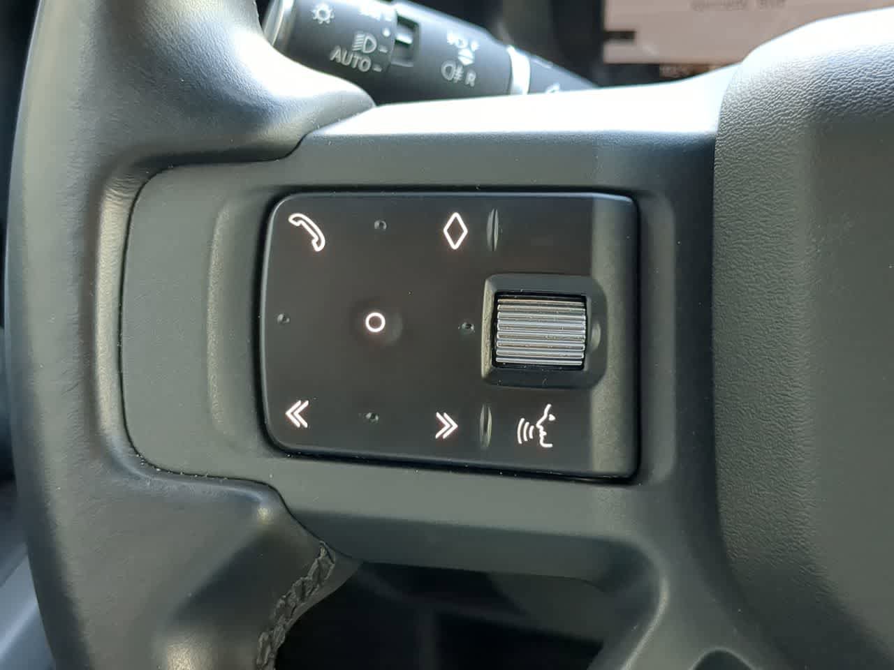 Certified 2023 Land Rover Defender 110 X-Dynamic SE AWD/4WD image 25