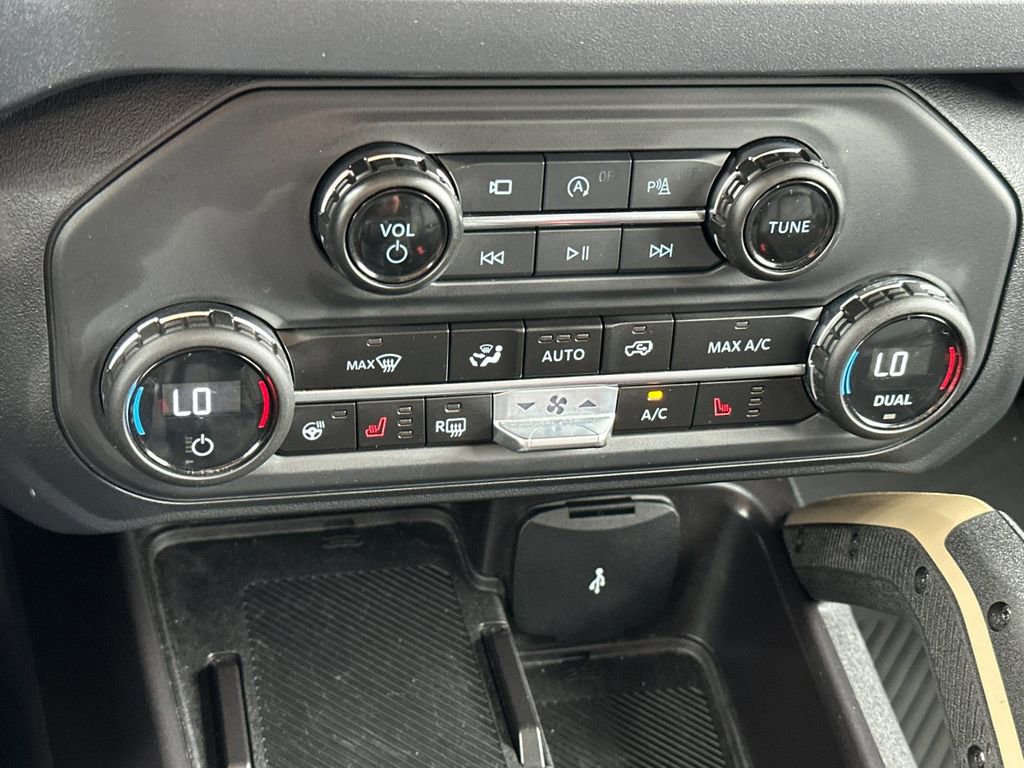 Certified 2025 Ford Bronco Badlands image 20