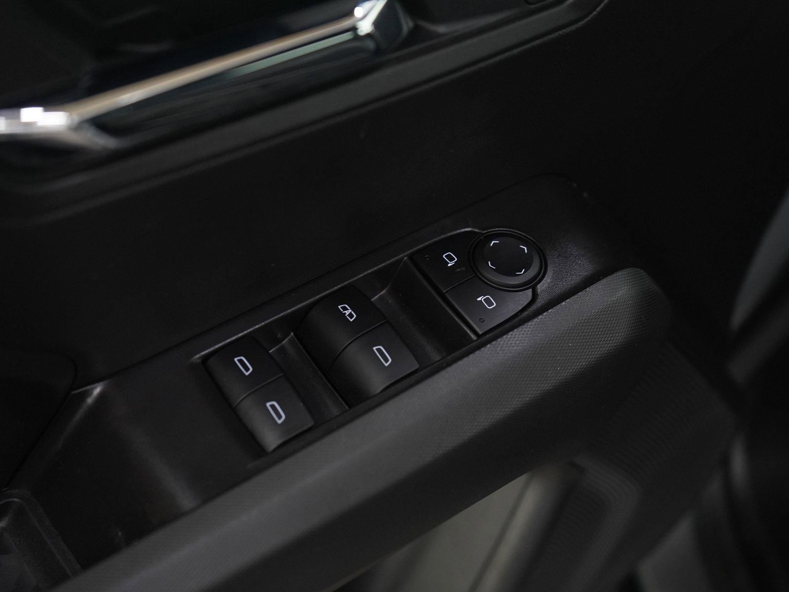 Used 2025 GMC Canyon Elevation w/ Convenience Package image 19