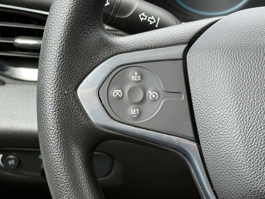 Used 2021 Chevrolet Traverse LS AWD/4WD image 21