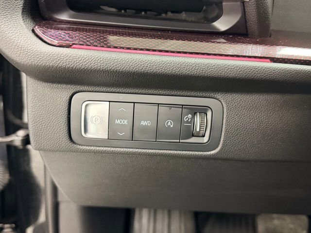 Certified 2024 Chevrolet Traverse RS AWD/4WD image 19