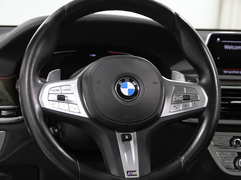 Certified 2022 BMW 740i xDrive w/ M Sport Package image 7