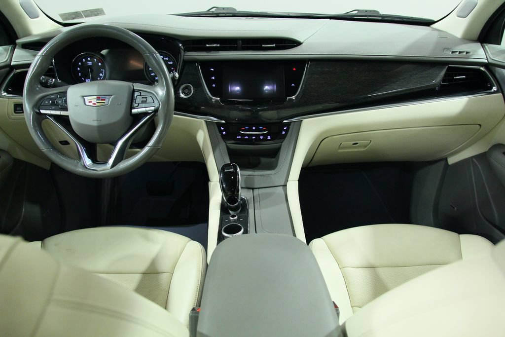 Used 2022 Cadillac XT6 Premium Luxury w/ Technology Package AWD/4WD image 5