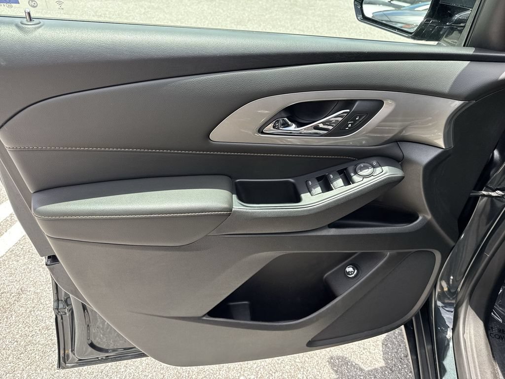 Used 2019 Chevrolet Traverse LT FWD image 39