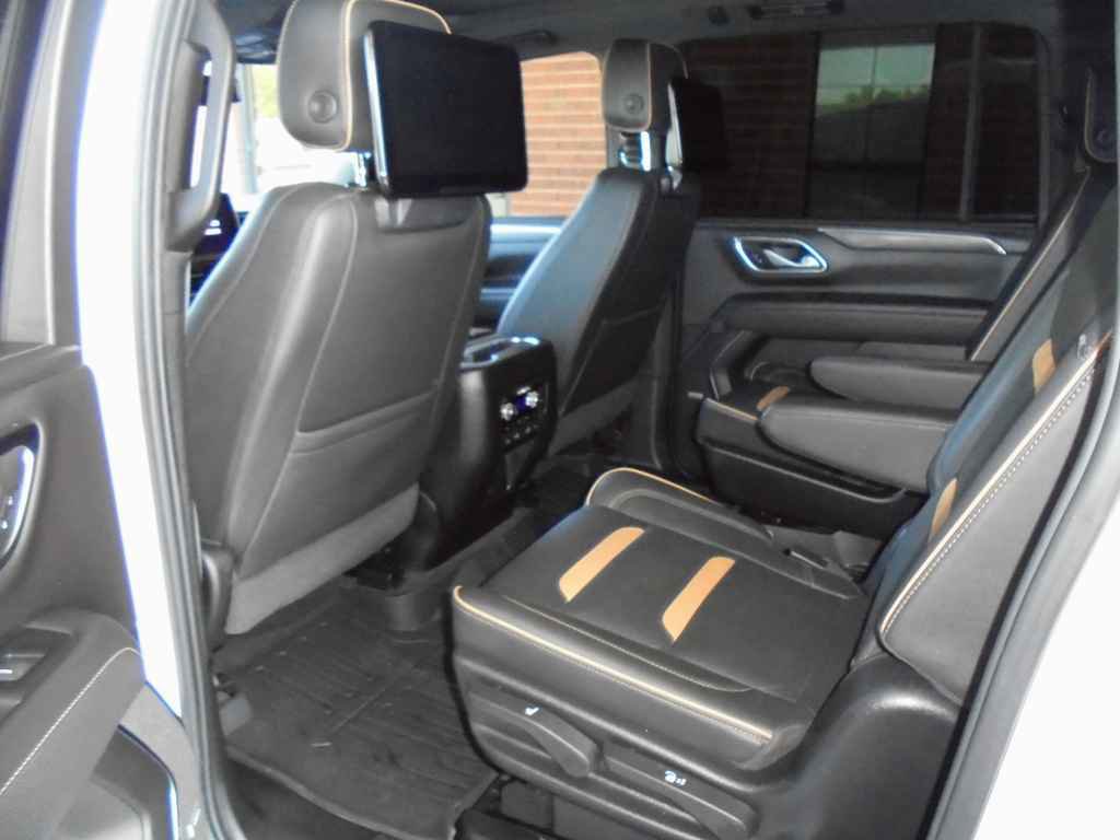Used 2021 GMC Yukon XL AT4 w/ Rear Media and Nav Package image 9