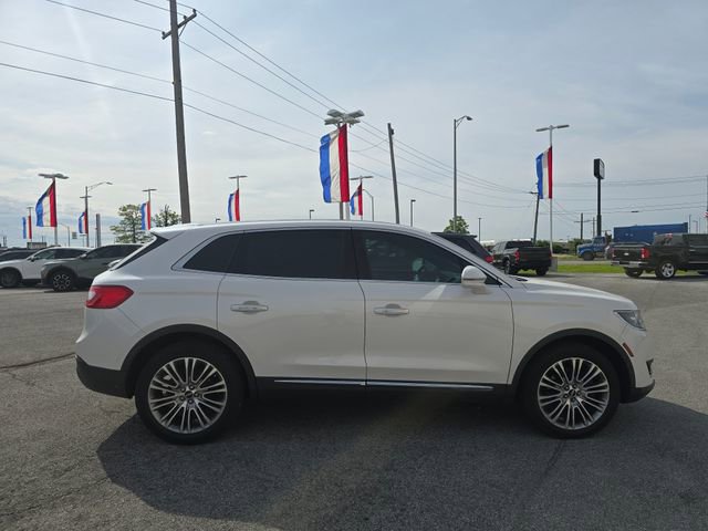 Used 2018 Lincoln MKX Reserve w/ Driver Assistance Package AWD/4WD image 3